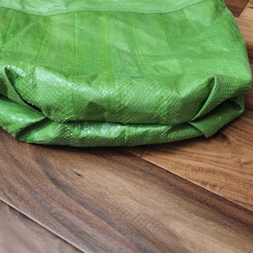 Beirn Snakeskin Tote Bag Purse Green Excellent Condition Hardware Retail $450